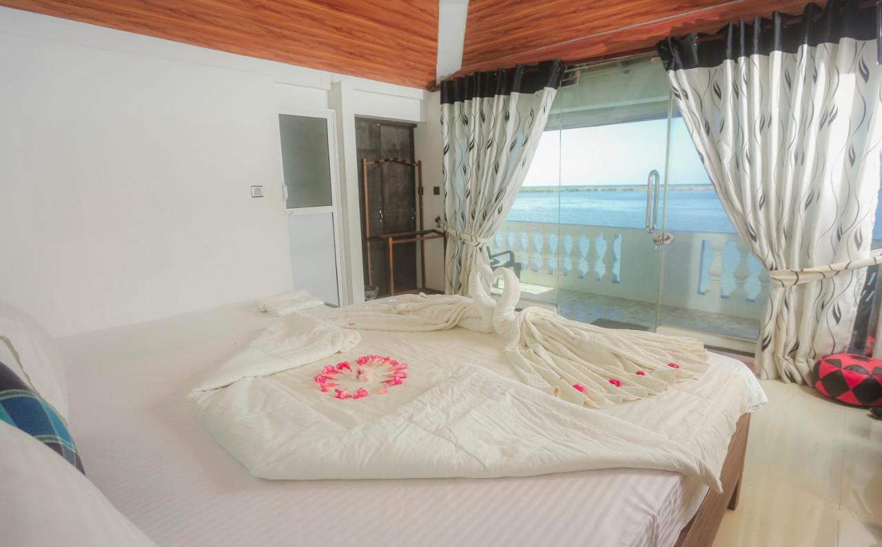Dinuda Resort Kalpitiya Exterior photo