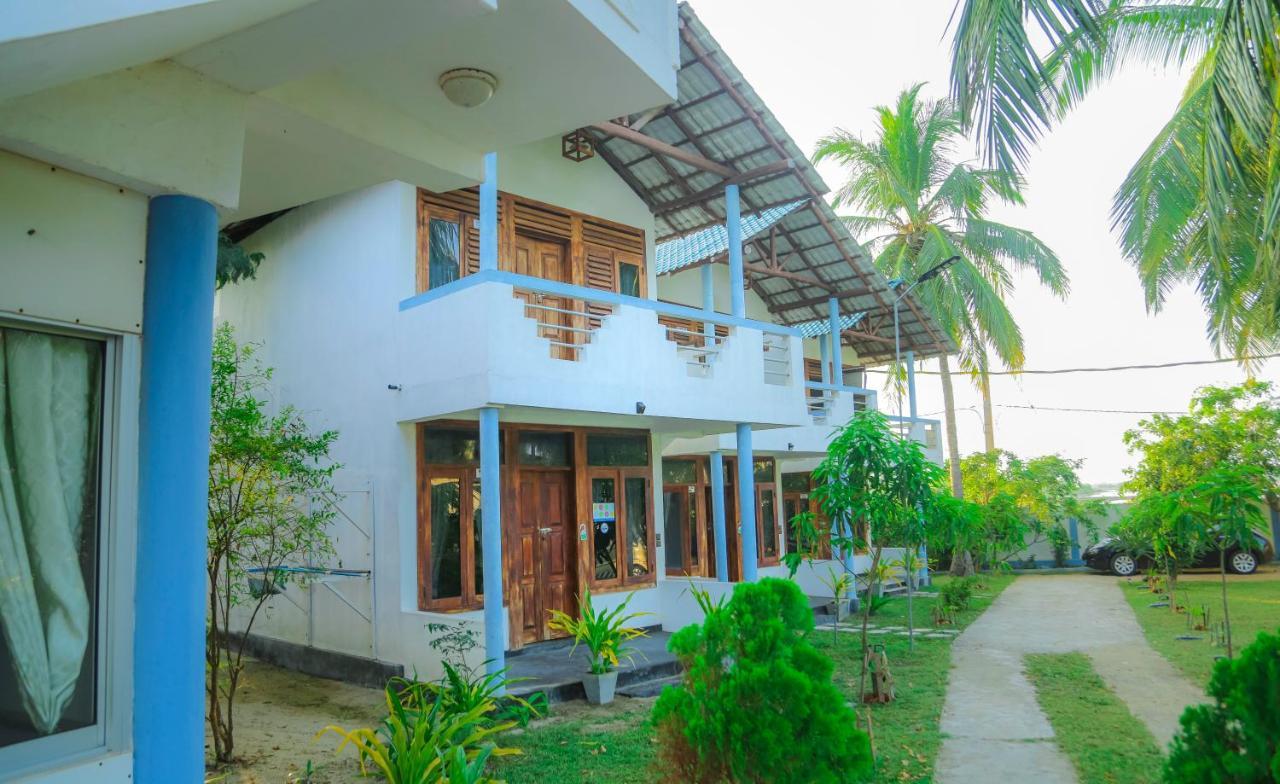 Dinuda Resort Kalpitiya Exterior photo