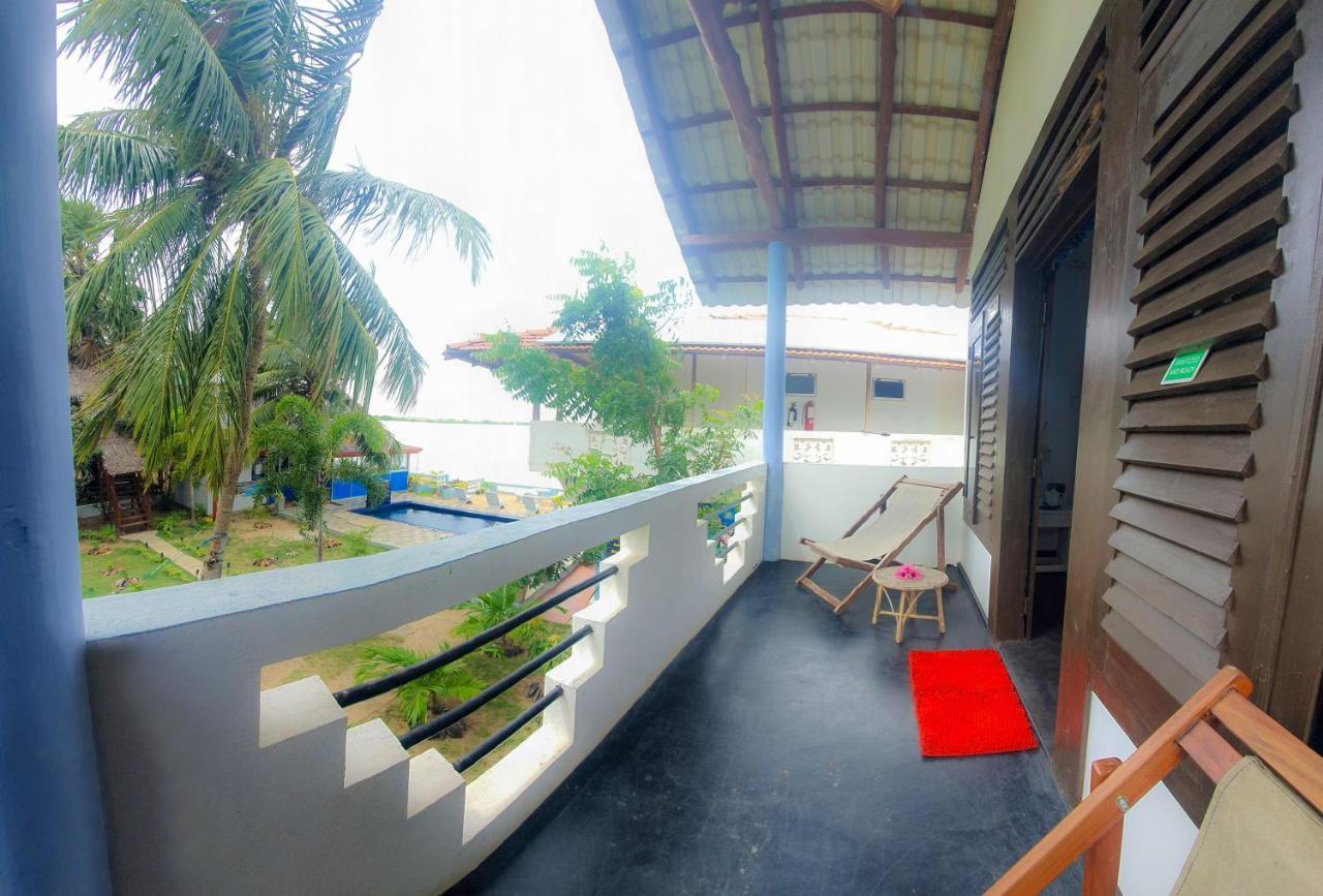 Dinuda Resort Kalpitiya Exterior photo